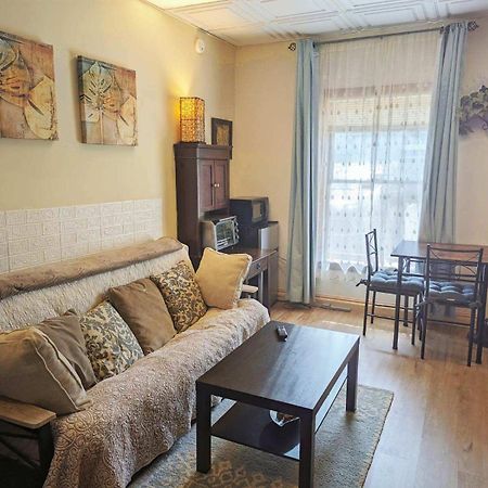 Uptown Area, Cozy King Suite, Quiet And Private, Free Parking, Walk To Restaurants 샬럿 외부 사진